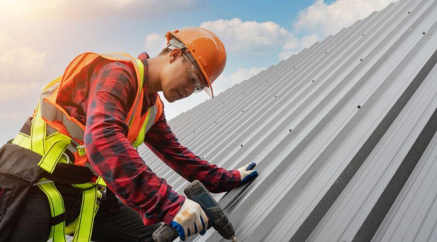 Professional Emergency Roof Repairs services in Quinhagak, AK